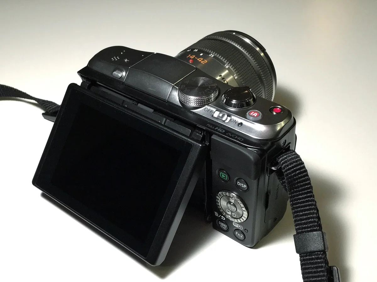 Lumix DMC-GF6