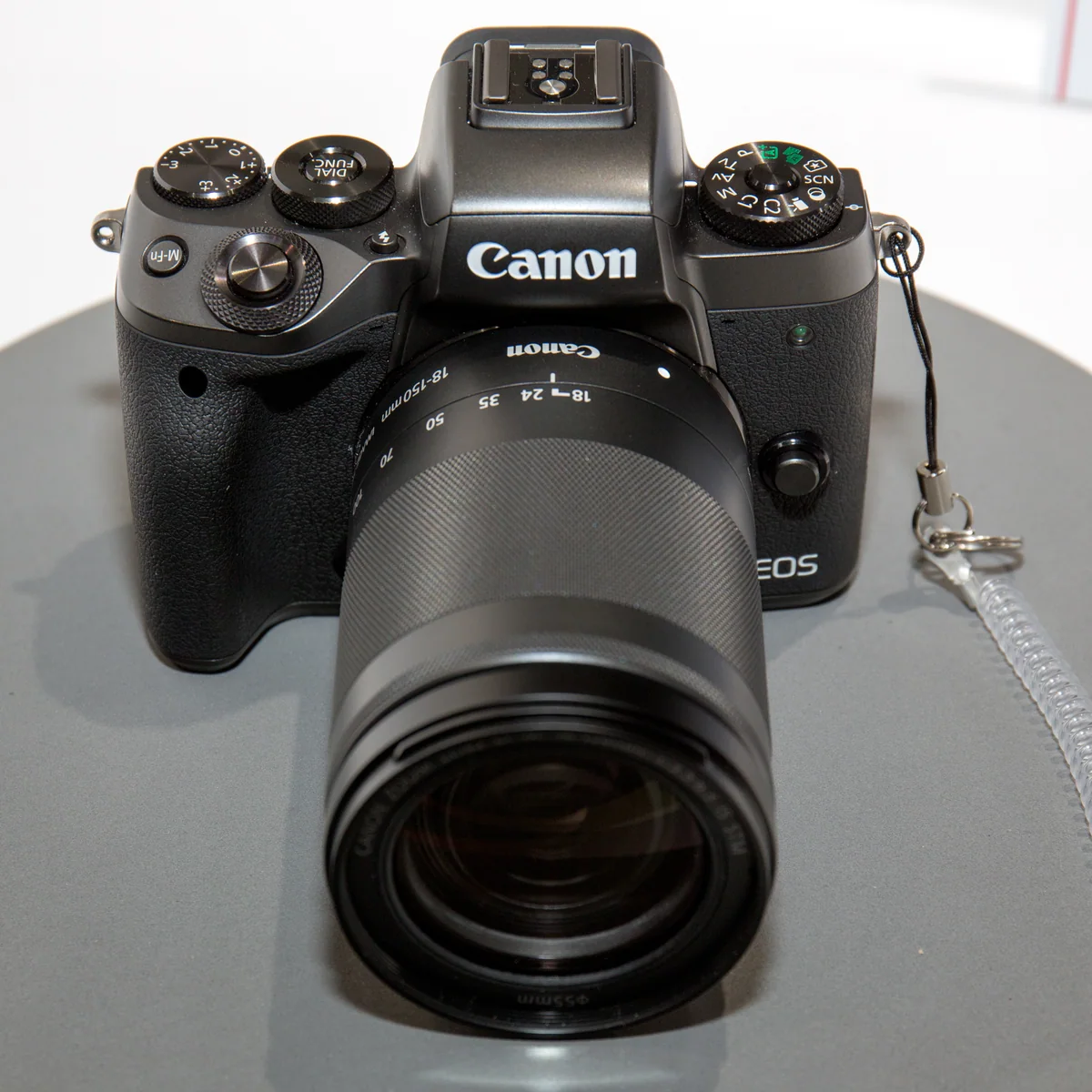 EOS M5